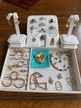 Estate Jewelry LIVE show listing